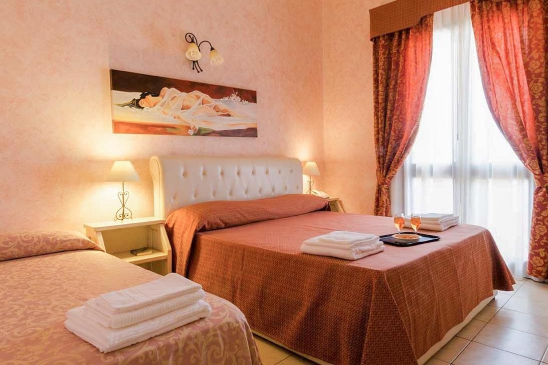 Hotel Salento Gold Beach Marina Di Pescoluse Exterior foto
