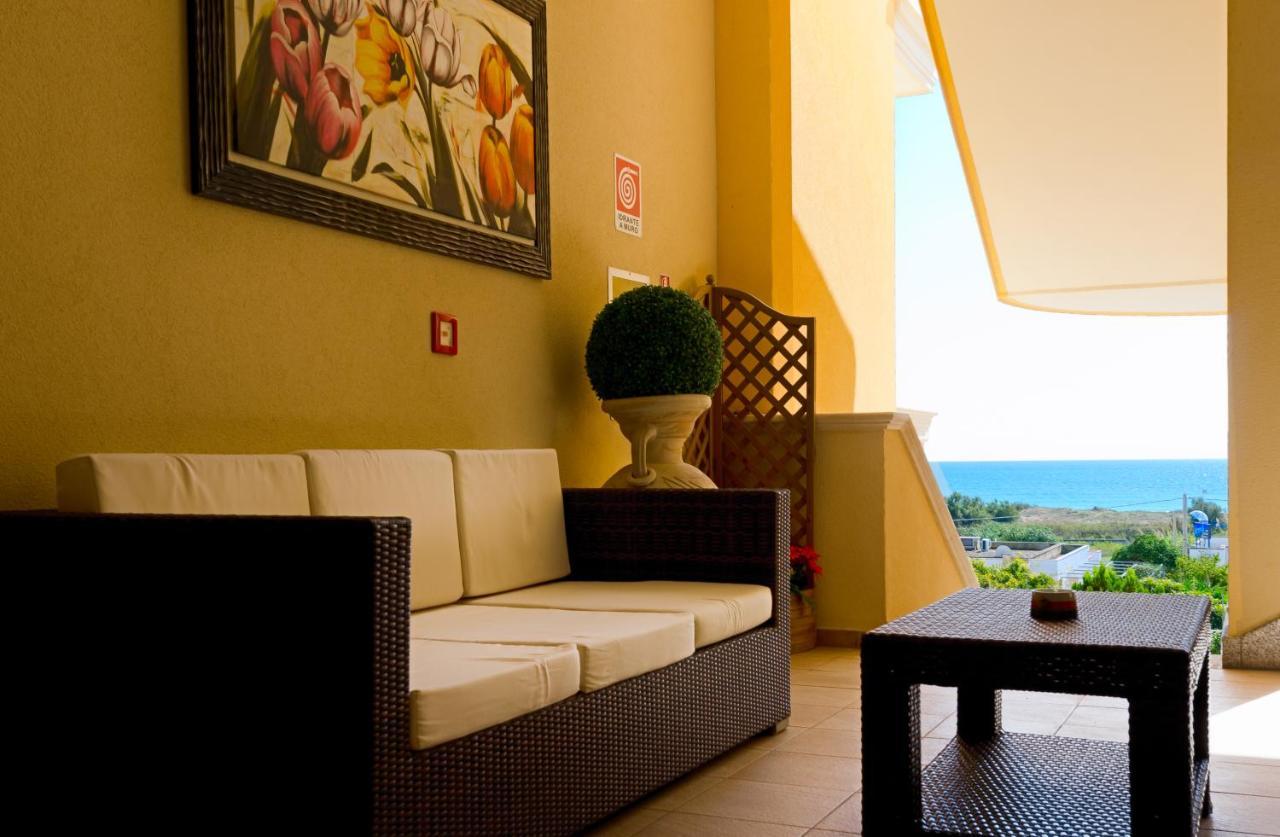 Hotel Salento Gold Beach Marina Di Pescoluse Exterior foto